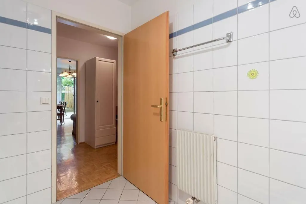 Relaxing Terrace Apartment In Lively Area Vienna