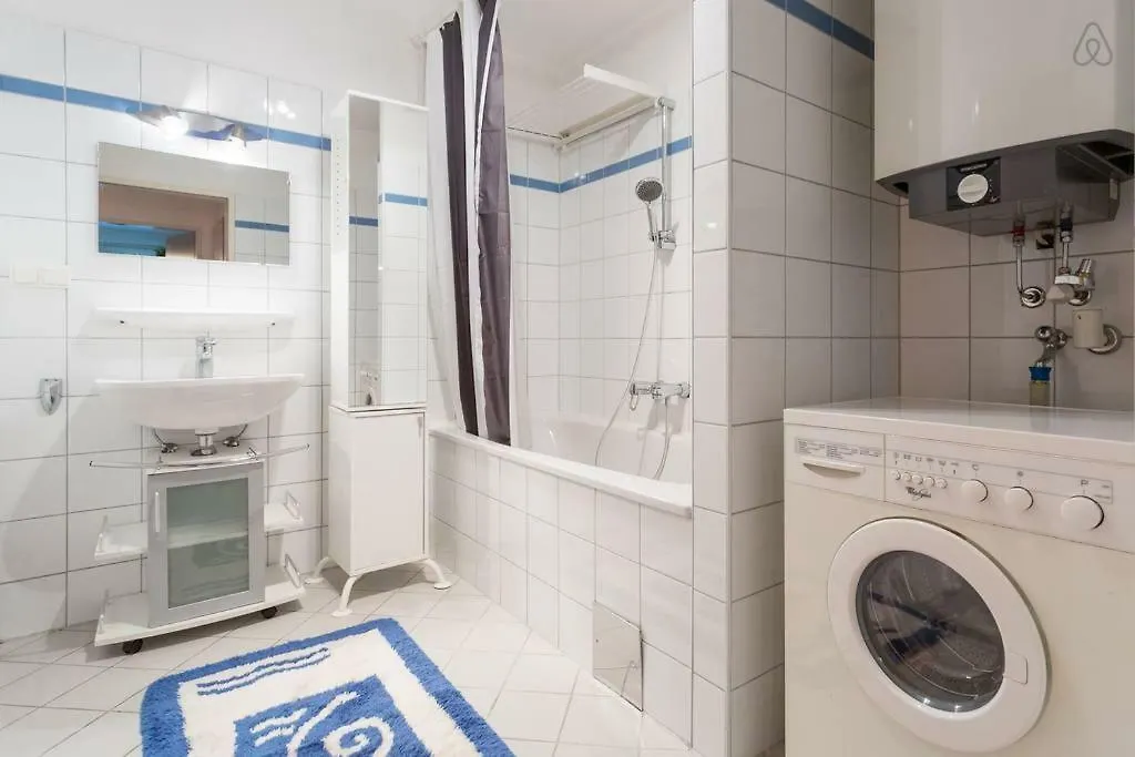 Relaxing Terrace Apartment In Lively Area Vienna Austria
