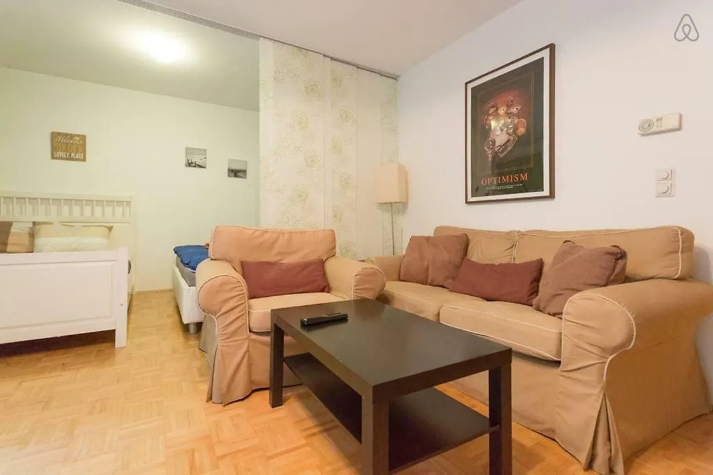 Relaxing Terrace Apartment In Lively Area Vienna